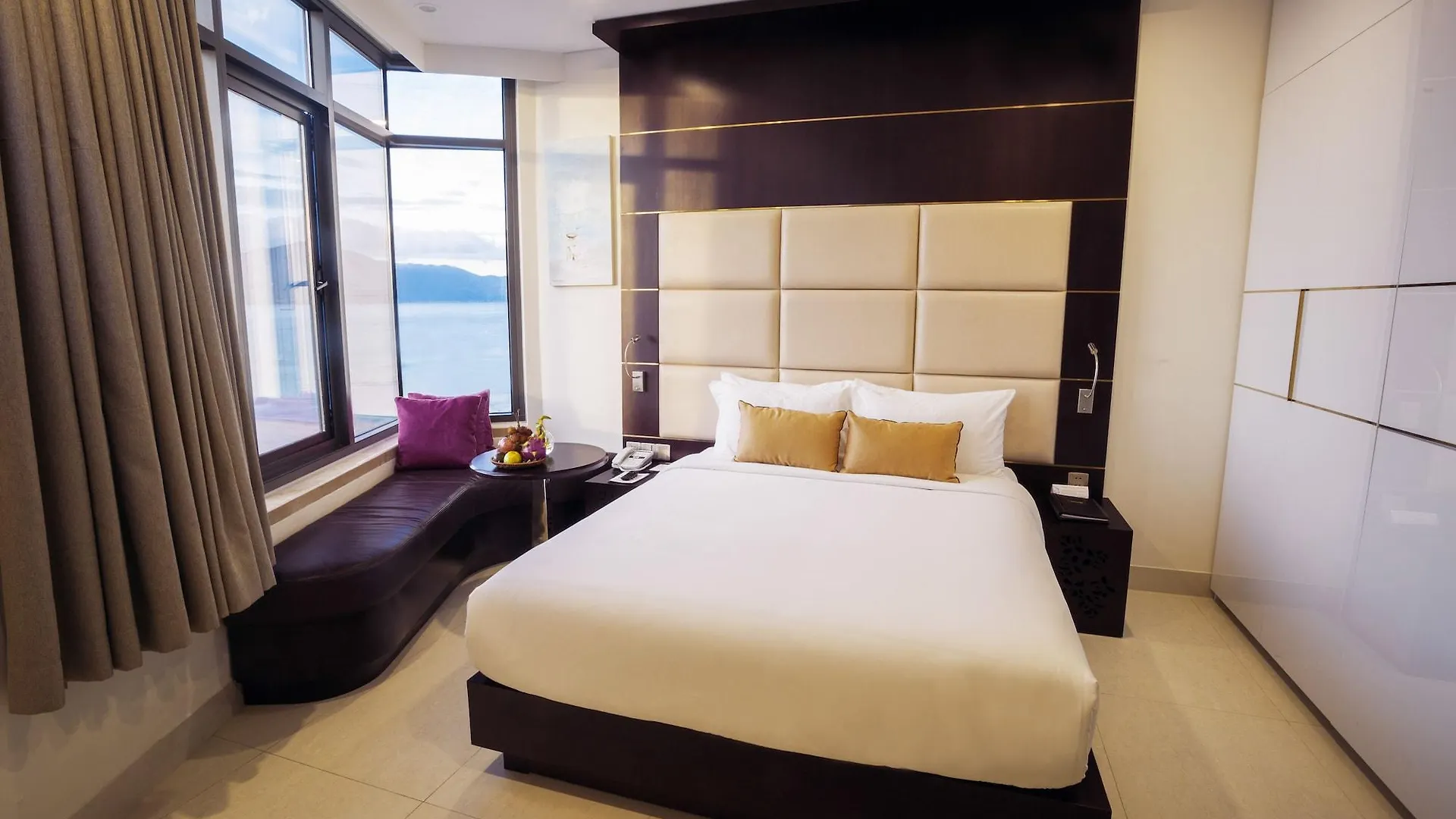 Holiday Beach Hotel Danang Vietname