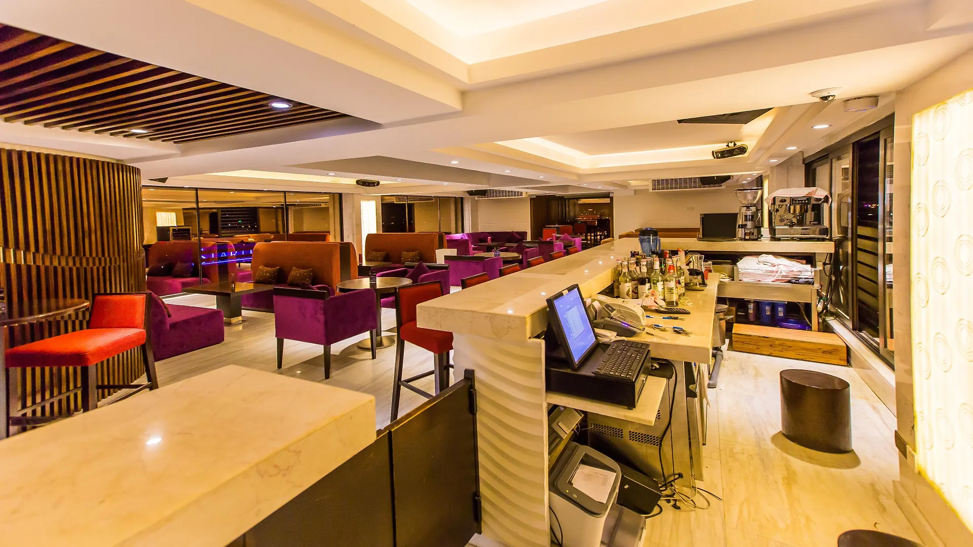 Holiday Beach Hotel Danang