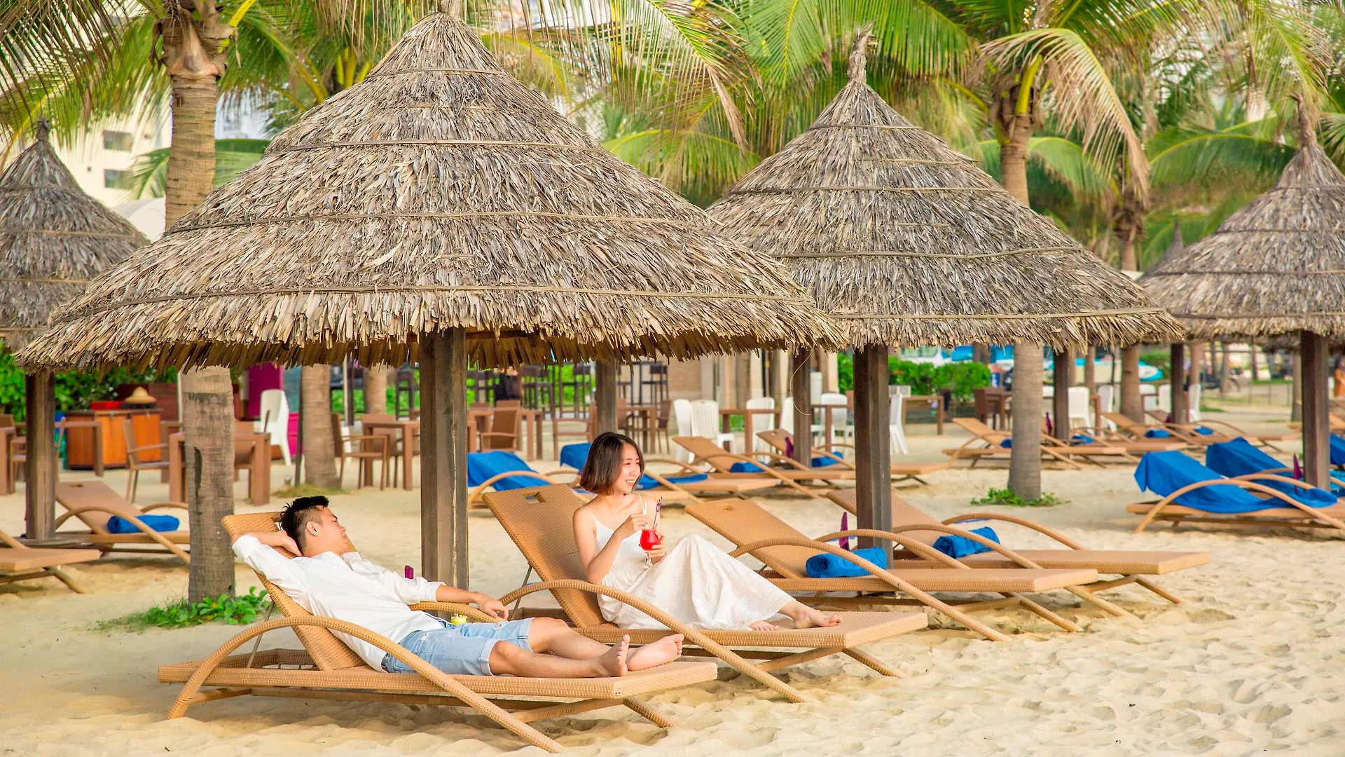 Holiday Beach Hotel Danang 5*, Da Nang Vietname