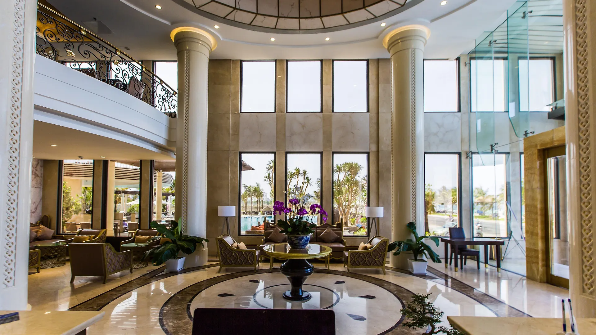 Holiday Beach Hotel Danang Vietname