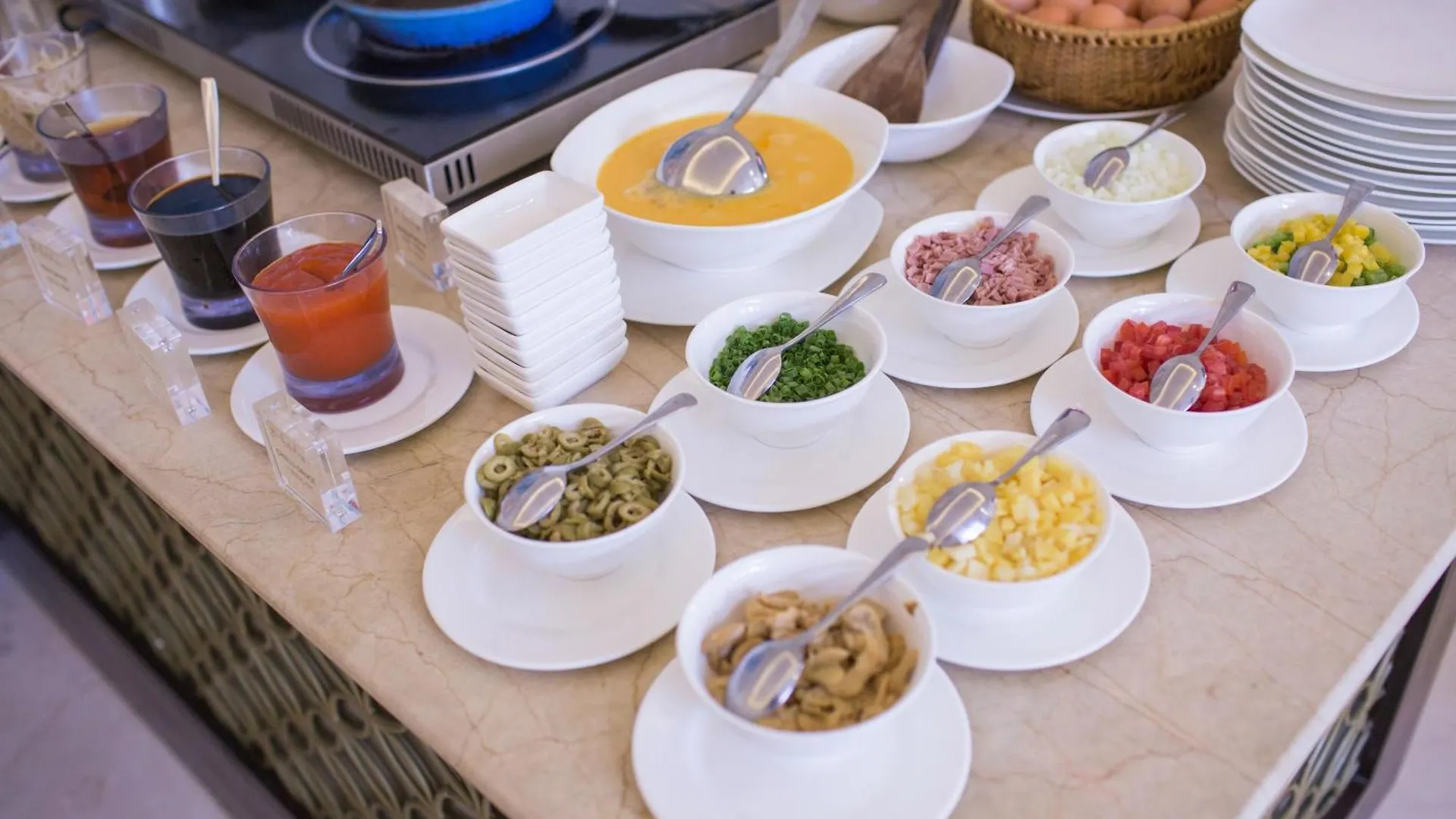 Holiday Beach Hotel Danang